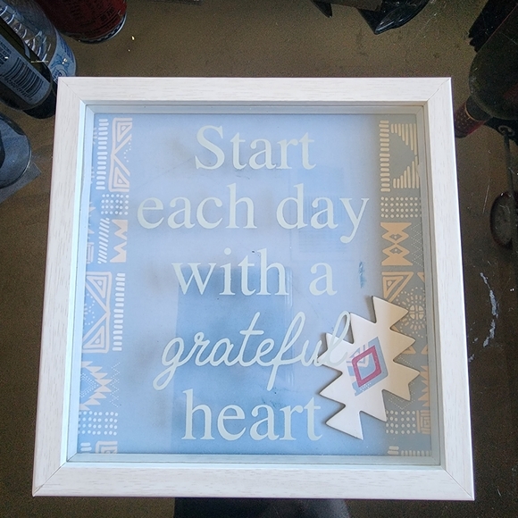 ♠️10/$10♠️ "Start Each Day With a Grateful Heart" Wall Decor - Picture 1 of 2